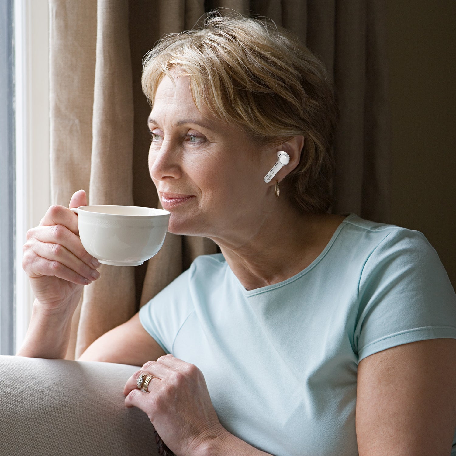 Cearvol Diamond X1: Best OTC Hearing Aids with Bluetooth - White (scene)